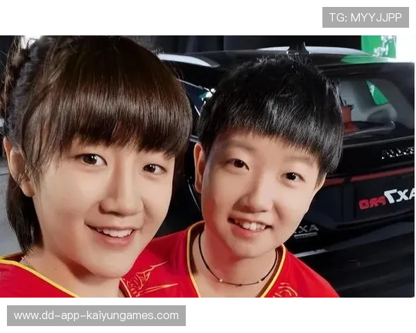 孙颖莎与陈梦挑战跳绳,引爆全场欢笑